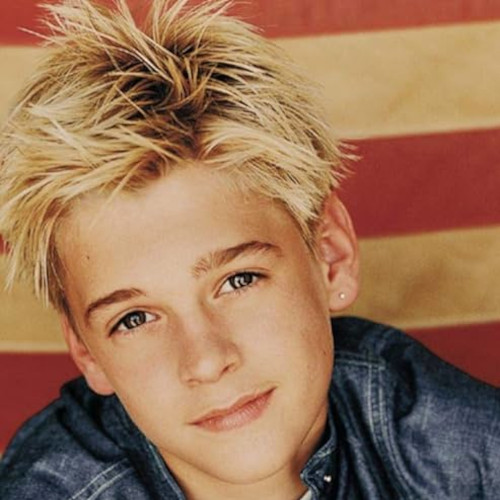 A:/themes/public/images/celebs300/Aaron Carter.jpg
